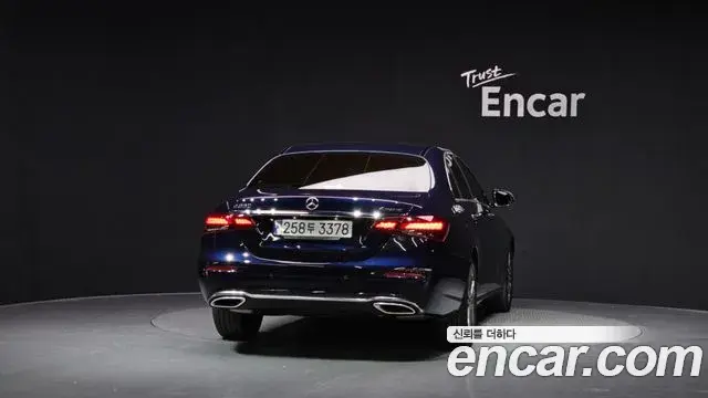 Mercedes-Benz E-Class 2021 — ფოტო 1/20