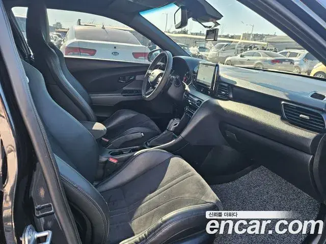 Hyundai Veloster 2021 — ფოტო 15/20