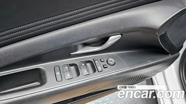 Hyundai The New Avante Hybrid 2022 — Photo 8/30