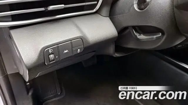 Hyundai The New Avante Hybrid 2022 — Photo 19/30