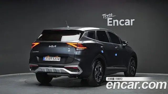Kia Sportage 2023 — Şəkil 9/20