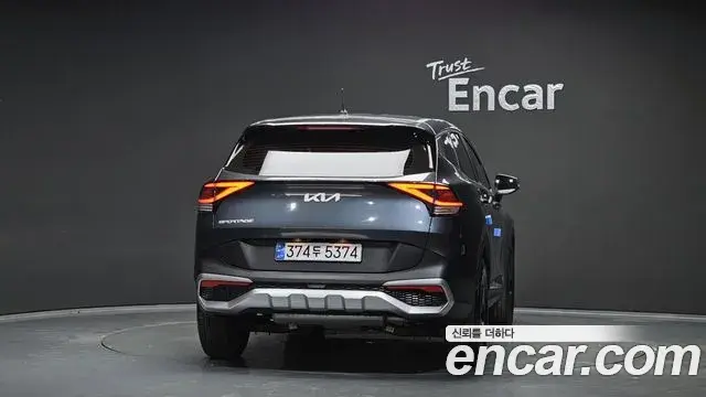 Kia Sportage 2023 — Şəkil 13/20