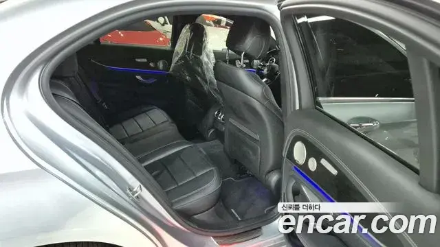 Mercedes-Benz E-Class 2022 — Şəkil 12/20