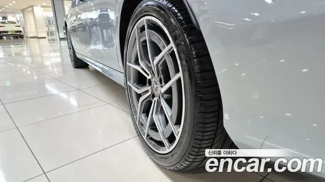 Mercedes-Benz E-Class 2022 — Şəkil 19/20