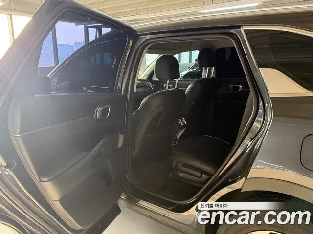 Kia Sorento 2020 — ფოტო 8/18
