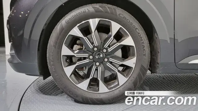Kia Carnival 2021 — Photo 9/20