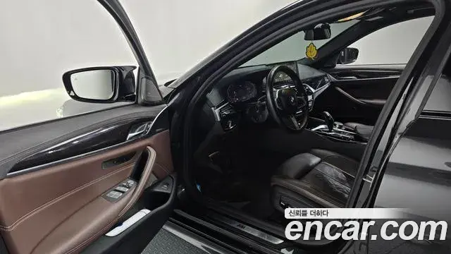 BMW 5 Series 2022 — Photo 2/20