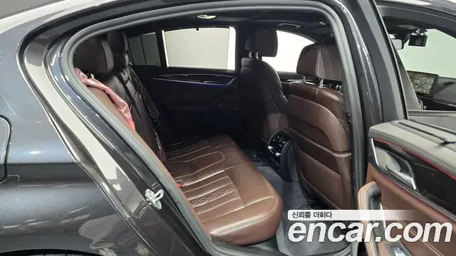 BMW 5 Series 2022 — Photo 15/20