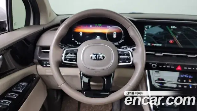 Kia Carnival 2020 — Фото 13/20