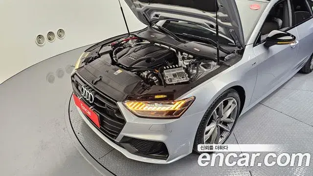 Audi A7 2022 — ფოტო 2/20