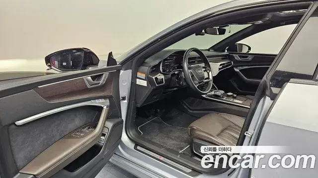 Audi A7 2022 — ფოტო 5/20