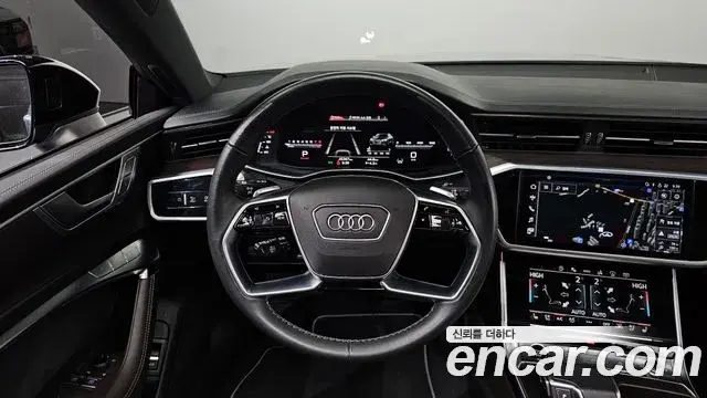 Audi A7 2022 — ფოტო 18/20