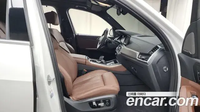 BMW X5 2021 — Photo 11/20