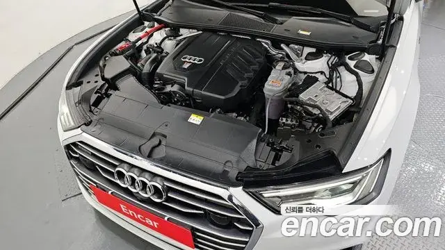 Audi A6 2021 — Photo 1/20