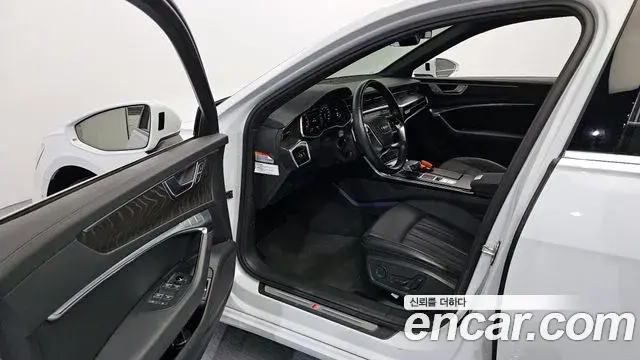 Audi A6 2021 — Photo 2/20