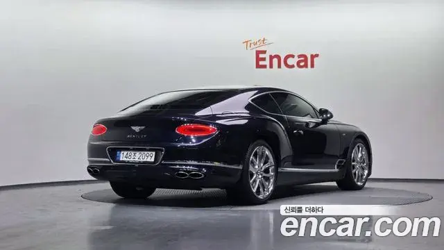 Bentley Continental GT 2021 — Фото 1/20