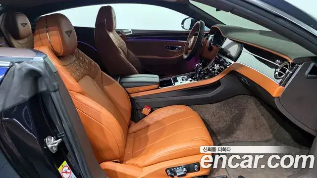 Bentley Continental GT 2021 — Фото 11/20