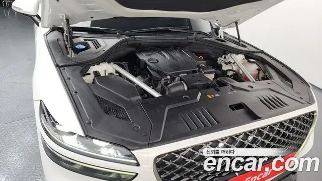 Genesis GV70 2021 — Şəkil 17/20