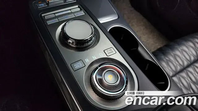 Genesis GV70 2021 — Şəkil 15/20