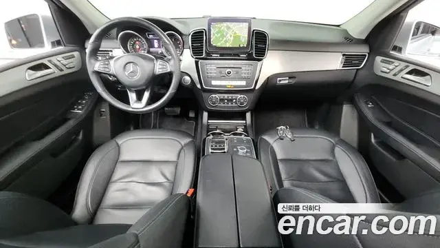 Mercedes-Benz GLE-Class 2018 — Şəkil 14/20