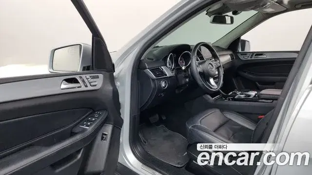 Mercedes-Benz GLE-Class 2018 — Şəkil 20/20