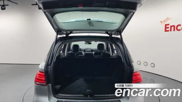 Mercedes-Benz GLE-Class 2018 — Şəkil 10/20