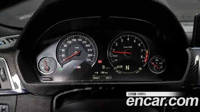 BMW M4 2019 — Photo 16/20