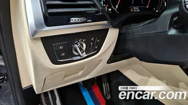 BMW X3 2018 — Photo 12/20