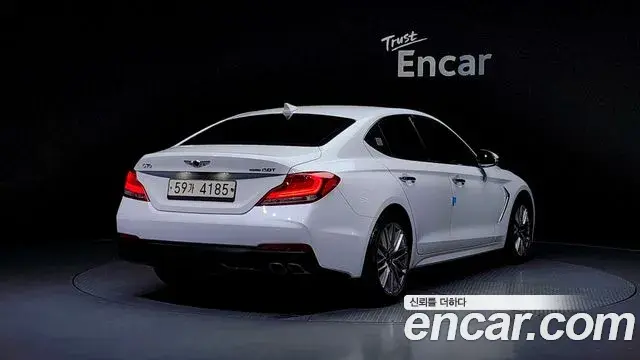 Genesis G70 2019 — Photo 12/20