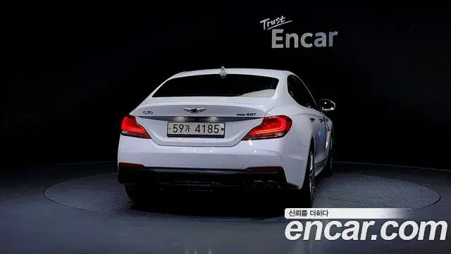 Genesis G70 2019 — Photo 1/20