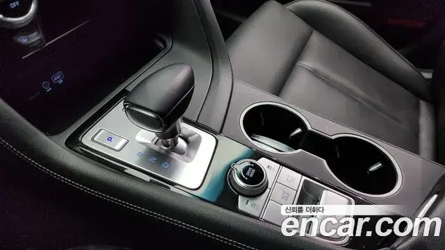 Genesis G70 2019 — Photo 9/20