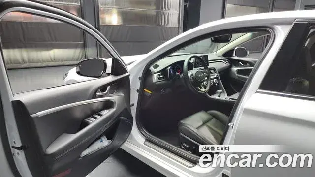 Genesis G70 2019 — Photo 2/20