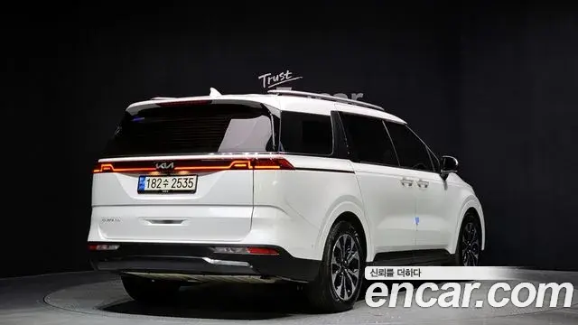 Kia Carnival 2022 — Фото 2/20
