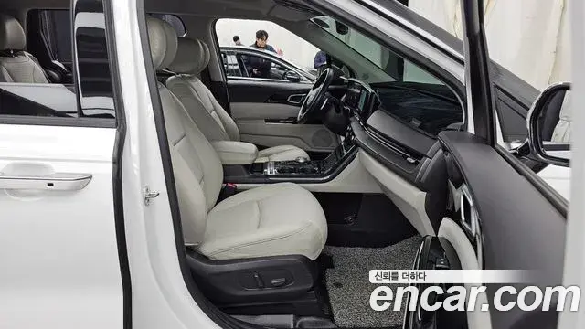 Kia Carnival 2022 — Фото 11/20