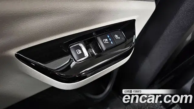 Kia Carnival 2022 — Фото 18/20