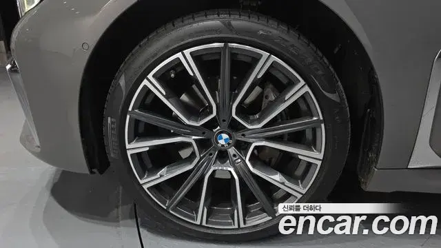 BMW 7 Series 2021 — Şəkil 18/20
