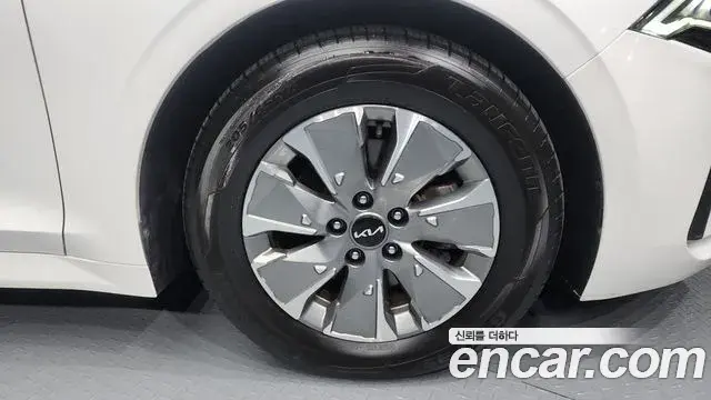 Kia K5 2022 — Şəkil 4/20