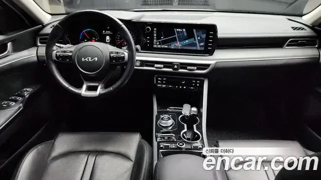 Kia K5 2022 — Şəkil 16/20