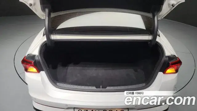Kia K5 2022 — Şəkil 12/20