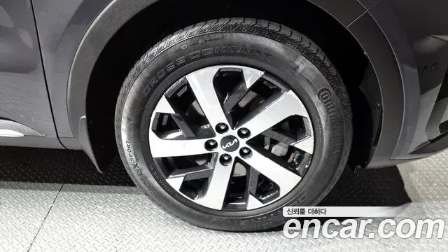 Kia Sorento 2021 — Фото 4/20