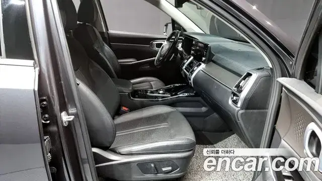 Kia Sorento 2021 — Фото 11/20