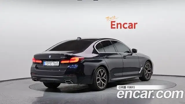 BMW 5 Series 2020 — Photo 9/20