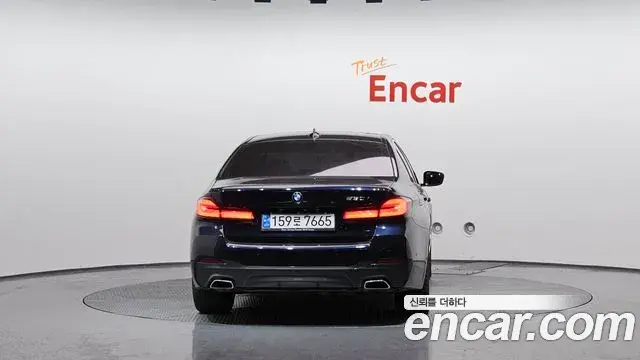 BMW 5 Series 2020 — Photo 19/20