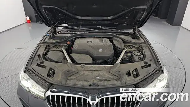 BMW 5 Series 2020 — Photo 2/20