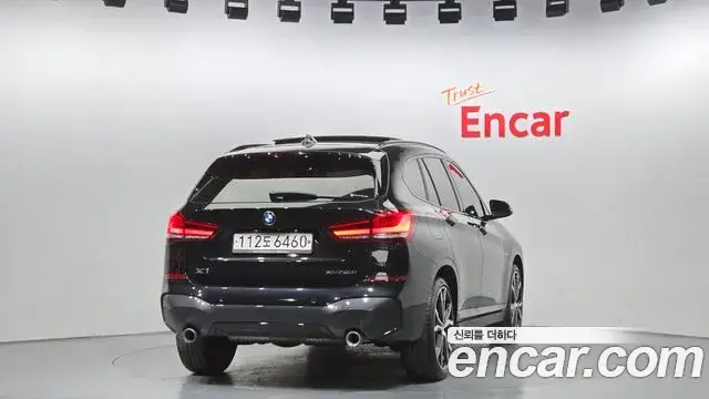 BMW X1 2020 — Şəkil 19/20