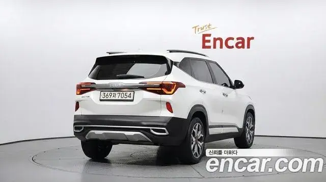 Kia Seltos 2022 — Photo 9/20
