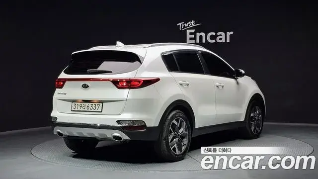 Kia Sportage The Bold 2021 — Photo 2/20