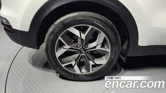 Kia Sportage The Bold 2021 — Photo 6/20