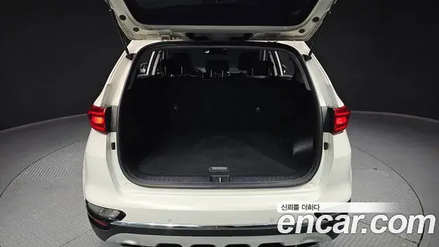 Kia Sportage The Bold 2021 — Photo 15/20