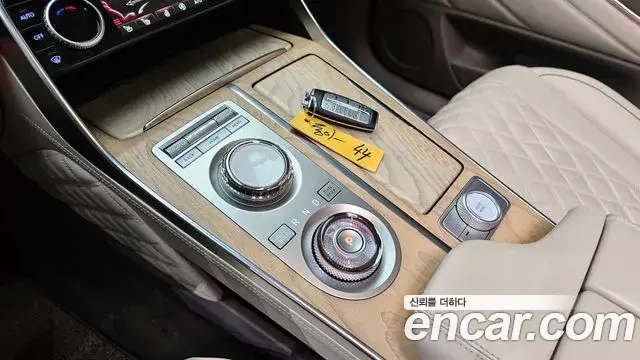 Genesis GV80 2023 — ფოტო 16/20